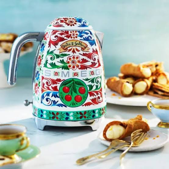 کتری برقی اسمگ طرح دولچه و گابانا مدل KLF03DG